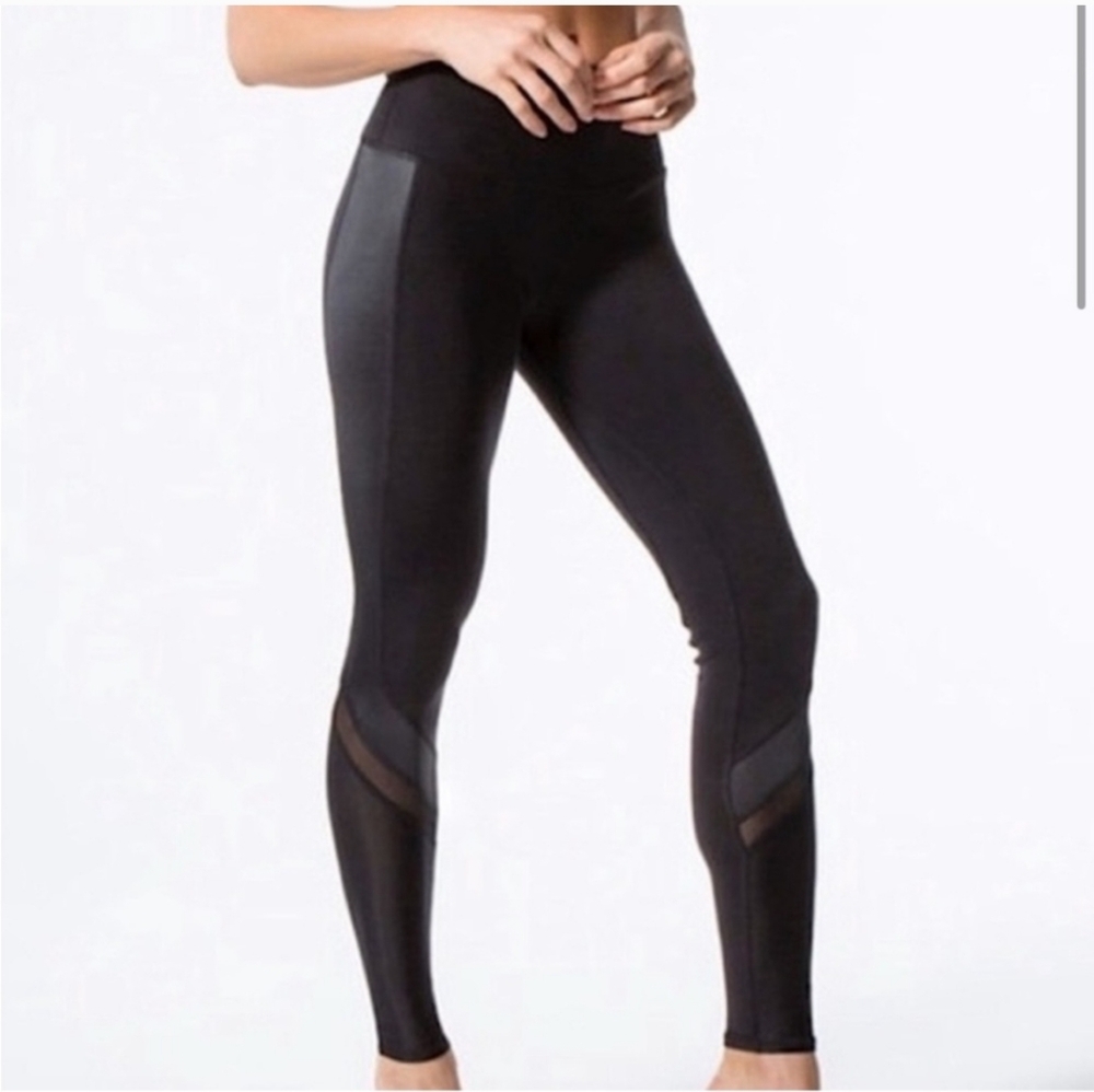 Alo Elevate Leggings XS